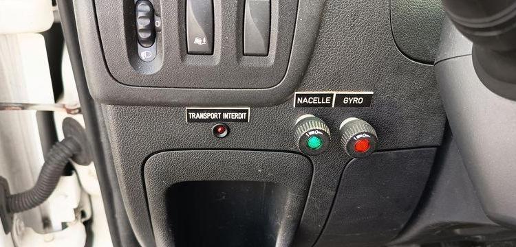RENAULT MASTER  AVEC NACELLE 12 A 14 M KLUBB BLANC FE-658-BJ