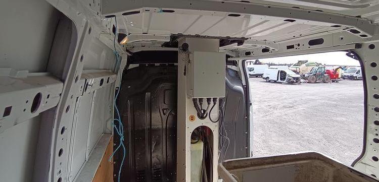 RENAULT MASTER  AVEC NACELLE 12 A 14 M KLUBB BLANC FE-658-BJ