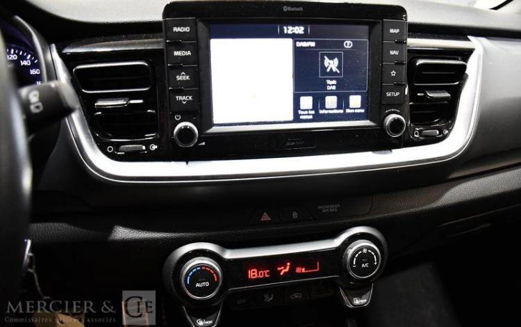 KIA STONIC 1.0 T-GDI 120 DESIGN ISG BLANC FF-196-NT