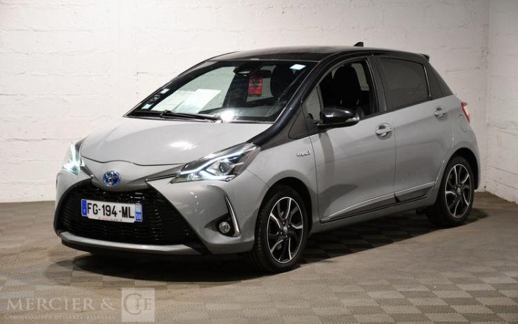 TOYOTA YARIS HYBRIDE 100H COLLECTION 5P GRIS FG-194-ML