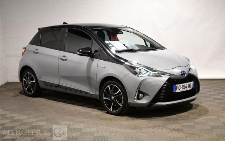 TOYOTA YARIS HYBRIDE 100H COLLECTION 5P GRIS FG-194-ML