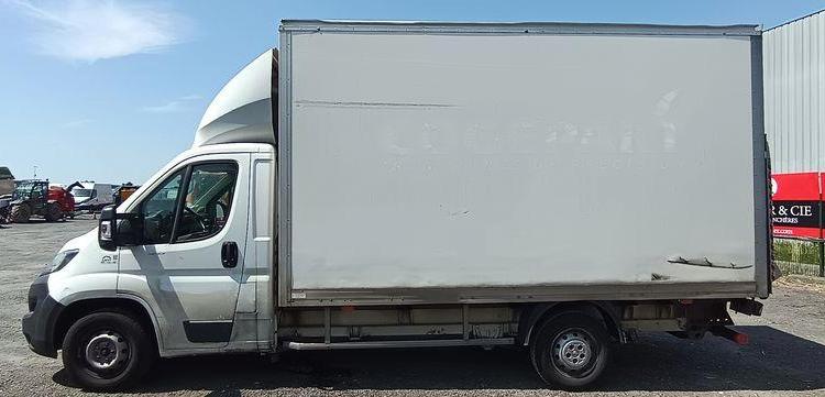 PEUGEOT BOXER 3 PHASE 3 435 L2 2,0HDI 16V 130CV AVEC HAYON DHOLLANDIA – DIESEL BLANC FH-321-ZZ