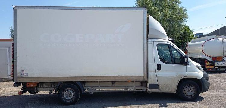 PEUGEOT BOXER 3 PHASE 3 435 L2 2,0HDI 16V 130CV AVEC HAYON DHOLLANDIA – DIESEL BLANC FH-321-ZZ