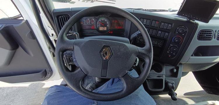 RENAULT D 240 DTI 5 AVEC FOREUSE RISA G2T – DIESEL – PTAC 13T – 97048 KMS – ANNEE 2019 BLANC FH-380-YS