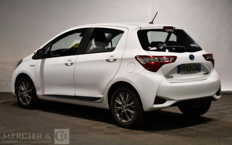 TOYOTA YARIS HYBRIDE 100H DYNAMIC 5P  FH-524-GX