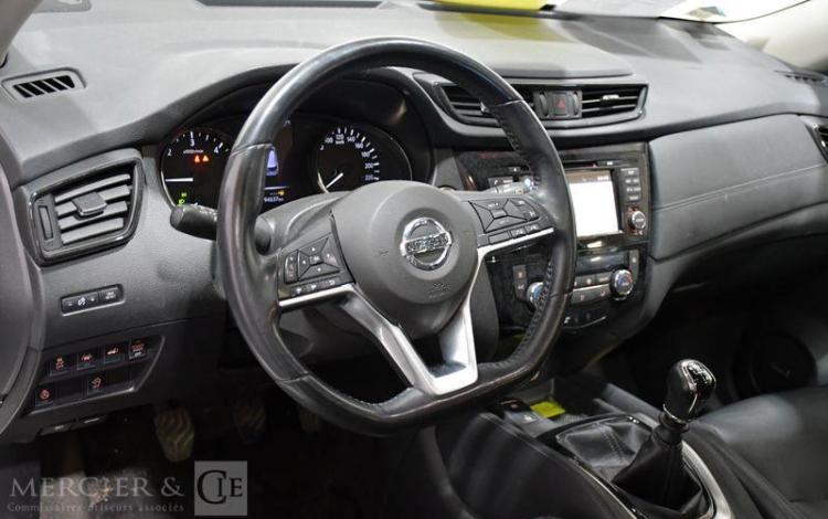 NISSAN X-TRAIL DCI 130 DISTINCTION BLANC FH-972-HZ