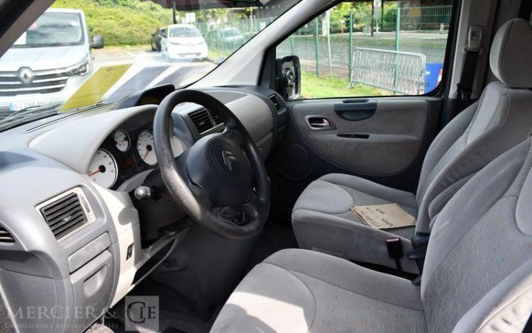 CITROEN JUMPY 2,0 HDI 120 NOIR FJ-811-TY