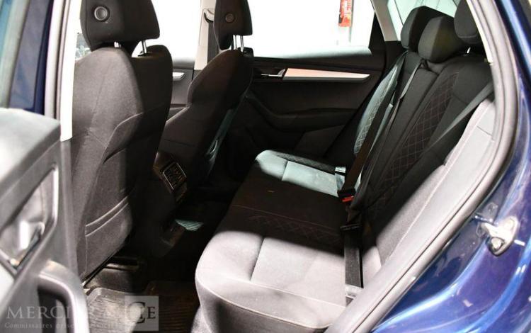 SKODA KAROQ 1.6 TDI 116ch BUSINESS DSG7 BLEU FJ-974-EJ