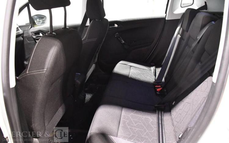 PEUGEOT 2008 BLANC FK-214-RB