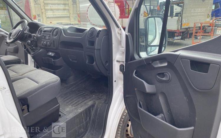 RENAULT MASTER AVEC FRIGO THERMOKING V300 MAX – DIESEL – 115618 KMS – ANNEE 2019 BLANC FK-823-QJ