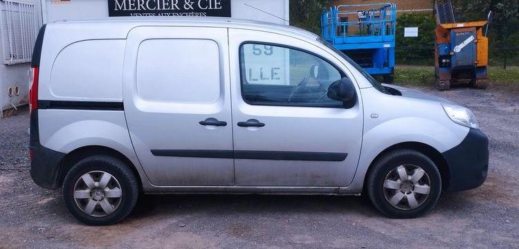 RENAULT KANGOO 2 EXPRESS PHASE 2 1.5 DCI ENERGY 670 KGS S&S 110CV – DIESEL – 103667 KMS GRIS FK-908-CM