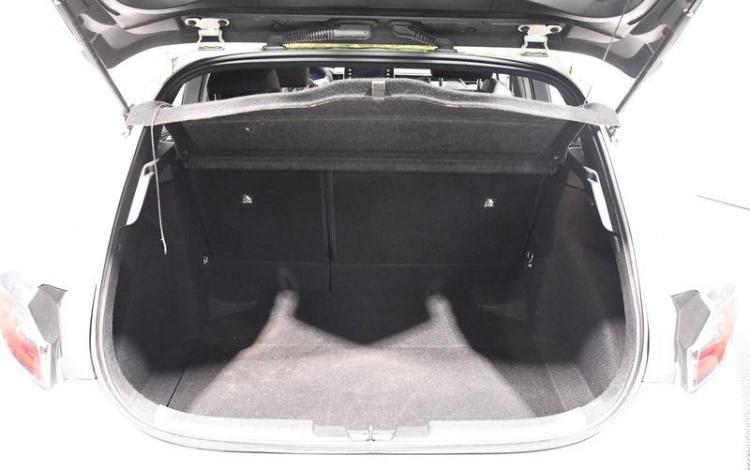 TOYOTA COROLLA 1.8 122H 100 HYBRID DYNAMIC BUSINESS BVA BLANC FM-110-YL