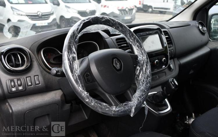 RENAULT TRAFIC L1H1 BLANC FM-213-MB