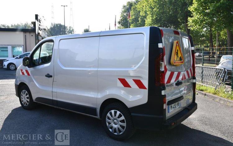 RENAULT TRAFIC GCF L1H1 1200 DCI 95 GRIS FM-492-HN