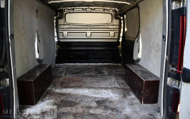 RENAULT TRAFIC GCF L1H1 1200 DCI 95 GRIS FM-492-HN