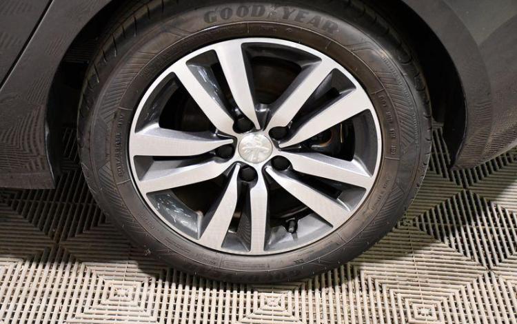 PEUGEOT 308 1.2 PURETECH 130 ALLURE GRIS FP-301-AQ