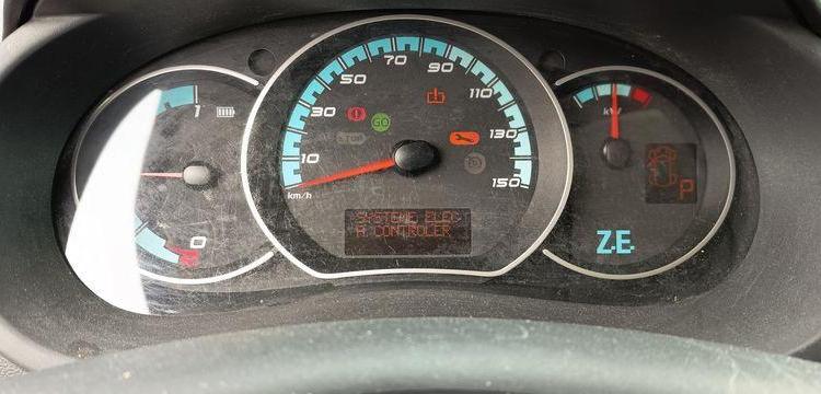 RENAULT KANGOO 2 EXPRESS ZE 60CV BOITE AUTO – ELECTRIQUE – 62861 KMS – ANNEE 2020 BLANC FP-623-XY