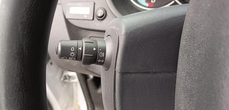 RENAULT KANGOO 2 EXPRESS ZE 60CV BOITE AUTO – ELECTRIQUE – 62861 KMS – ANNEE 2020 BLANC FP-623-XY