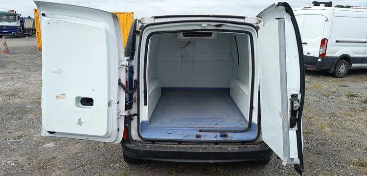 RENAULT KANGOO 2 EXPRESS ZE 60CV BOITE AUTO – ELECTRIQUE – 62861 KMS – ANNEE 2020 BLANC FP-623-XY