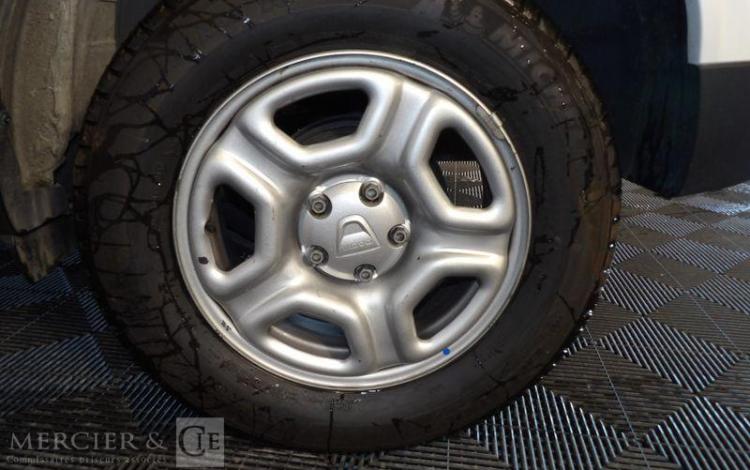 DACIA DUSTER 1.0 TCE 100CH ESSENTIEL 4X2 BLANC FQ-671-RM