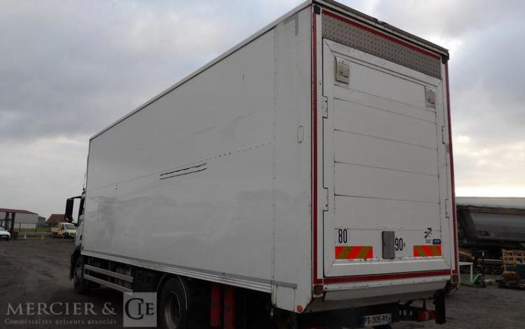 MERCEDES ACTROS S/M 1824 4×2 FG HAYON DHOLLANDIA DHVO25 – DIESEL – 182832 KMS – AN 2020 BLANC FS-305-RY