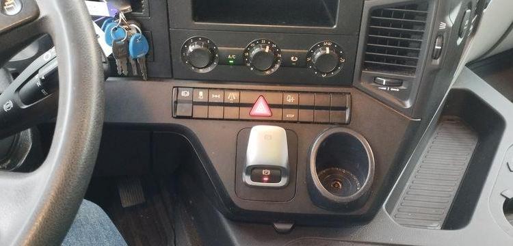 MERCEDES ACTROS S/M 1824 4×2 FG HAYON DHOLLANDIA DHVO25 – DIESEL – 182832 KMS – AN 2020 BLANC FS-305-RY