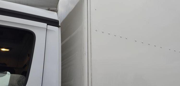 MERCEDES ACTROS S/M 1824 4×2 FG HAYON DHOLLANDIA DHVO25 – DIESEL – 182832 KMS – AN 2020 BLANC FS-305-RY