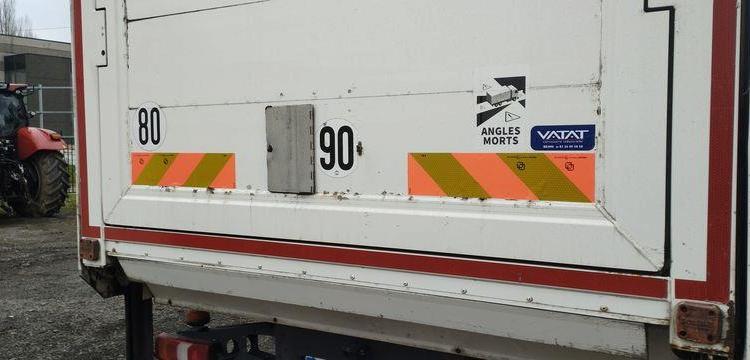 MERCEDES ACTROS S/M 1824 4×2 FG HAYON DHOLLANDIA DHVO25 – DIESEL – 182832 KMS – AN 2020 BLANC FS-305-RY