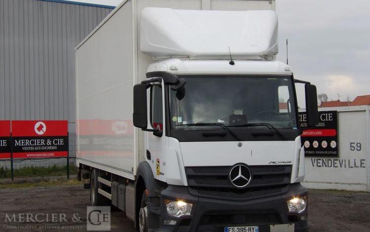 MERCEDES ACTROS S/M 1824 4×2 FG HAYON DHOLLANDIA DHVO25 – DIESEL – 143590 KMS – AN 2020 BLANC FS-395-RY