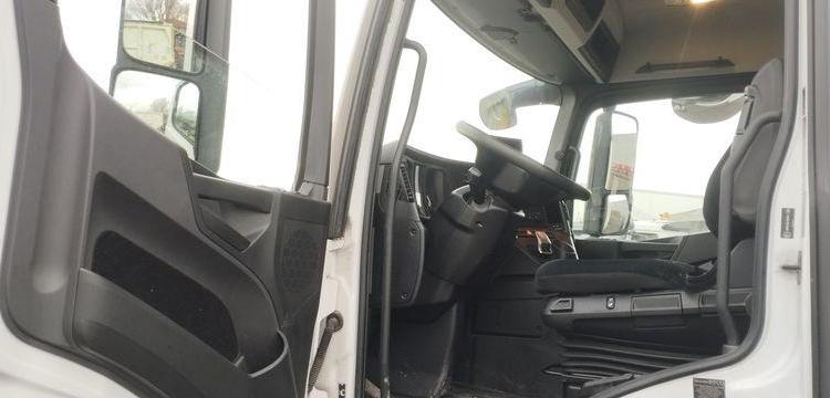 MERCEDES ACTROS S/M 1824 4×2 FG HAYON DHOLLANDIA DHVO25 – DIESEL – 143590 KMS – AN 2020 BLANC FS-395-RY