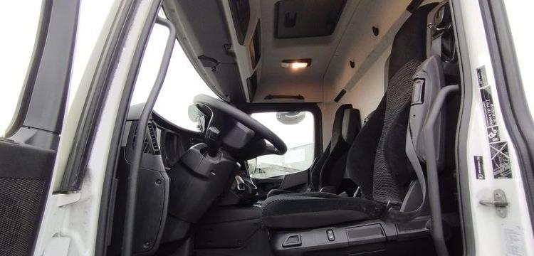 MERCEDES ACTROS S/M 1824 4×2 FG HAYON DHOLLANDIA DHVO25 – DIESEL – 143590 KMS – AN 2020 BLANC FS-395-RY