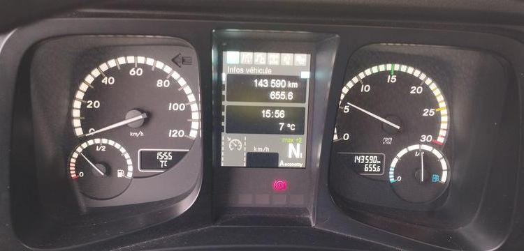 MERCEDES ACTROS S/M 1824 4×2 FG HAYON DHOLLANDIA DHVO25 – DIESEL – 143590 KMS – AN 2020 BLANC FS-395-RY
