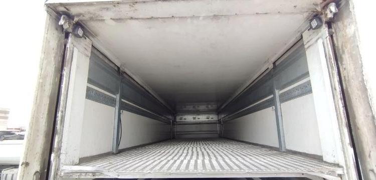 MERCEDES ACTROS S/M 1824 4×2 FG HAYON DHOLLANDIA DHVO25 – DIESEL – 143590 KMS – AN 2020 BLANC FS-395-RY