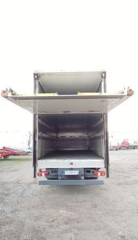 MERCEDES ACTROS S/M 1824 4×2 FG HAYON DHOLLANDIA DHVO25 – DIESEL – 143590 KMS – AN 2020 BLANC FS-395-RY