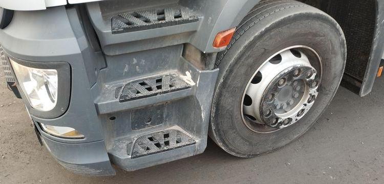 MERCEDES ACTROS S/M 1824 4×2 FG HAYON DHOLLANDIA DHVO25 – DIESEL – 143590 KMS – AN 2020 BLANC FS-395-RY