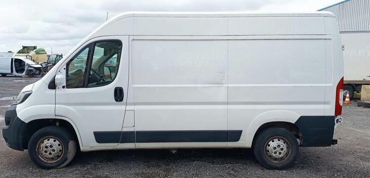 PEUGEOT BOXER PREMIUM 335 BHD L2H2 BOIS BLANC FT-156-QN