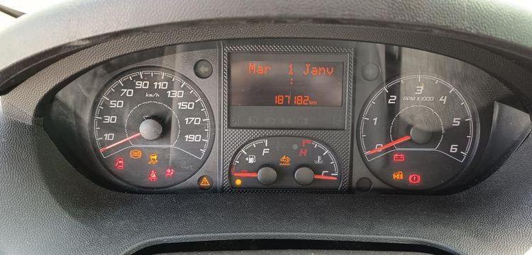 PEUGEOT BOXER PREMIUM 335 BHD L2H2 BOIS BLANC FT-156-QN