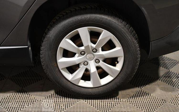 PEUGEOT 2008 1,2 PURETECH 80CH STYLE GRIS FT-257-MX