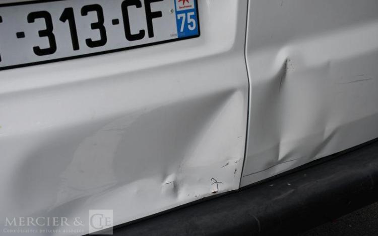VOLKSWAGEN TRANSPORTER BLANC FT-313-CF