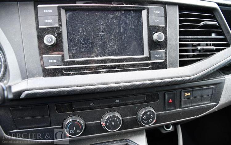 VOLKSWAGEN TRANSPORTER BLANC FT-313-CF