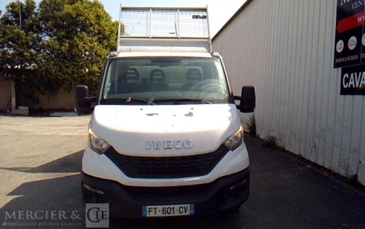 IVECO 35-160 BENNE SIMPLE CABINE COFFRE BLANC FT-601-CV