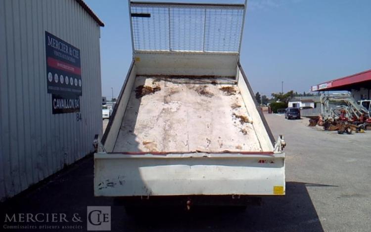 IVECO 35-160 BENNE SIMPLE CABINE COFFRE BLANC FT-601-CV