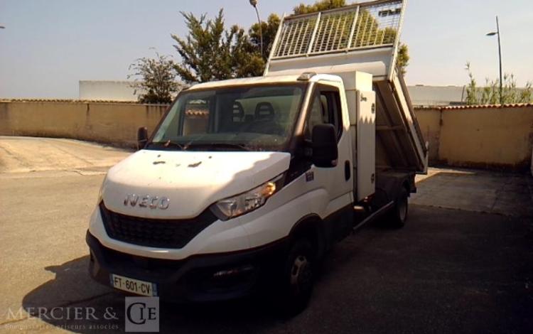 IVECO 35-160 BENNE SIMPLE CABINE COFFRE BLANC FT-601-CV