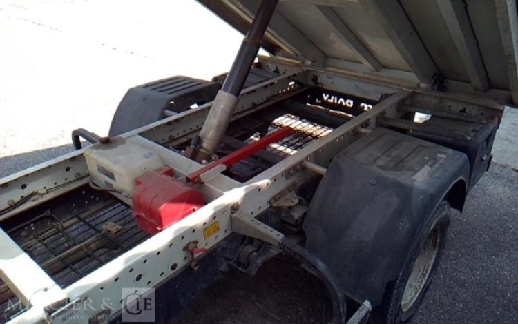 IVECO 35-160 BENNE SIMPLE CABINE COFFRE BLANC FT-601-CV
