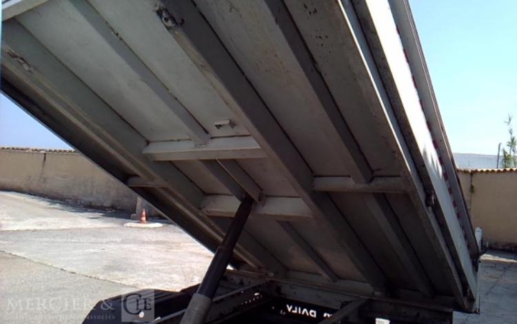 IVECO 35-160 BENNE SIMPLE CABINE COFFRE BLANC FT-601-CV