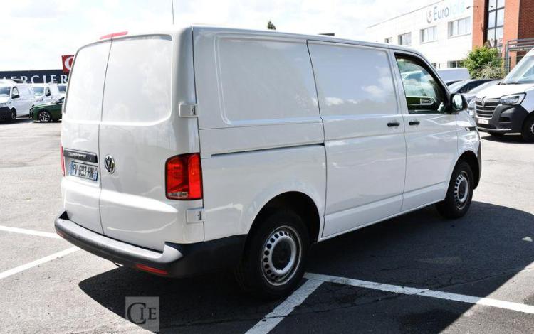 VOLKSWAGEN TRANSPORTER BLANC FV-693-HN