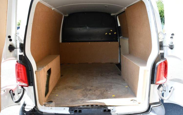VOLKSWAGEN TRANSPORTER BLANC FV-693-HN