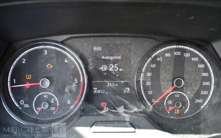 VOLKSWAGEN TRANSPORTER BLANC FV-693-HN