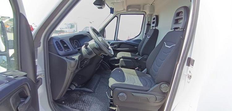 IVECO DAILY 35S14 GA8V12 L2H2 – GAZ – 36806 KMS – ANNEE 2021 BLANC FW-157-QS