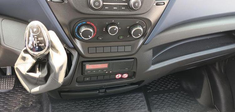 IVECO DAILY 35S14 GA8V12 L2H2 – GAZ – 36806 KMS – ANNEE 2021 BLANC FW-157-QS
